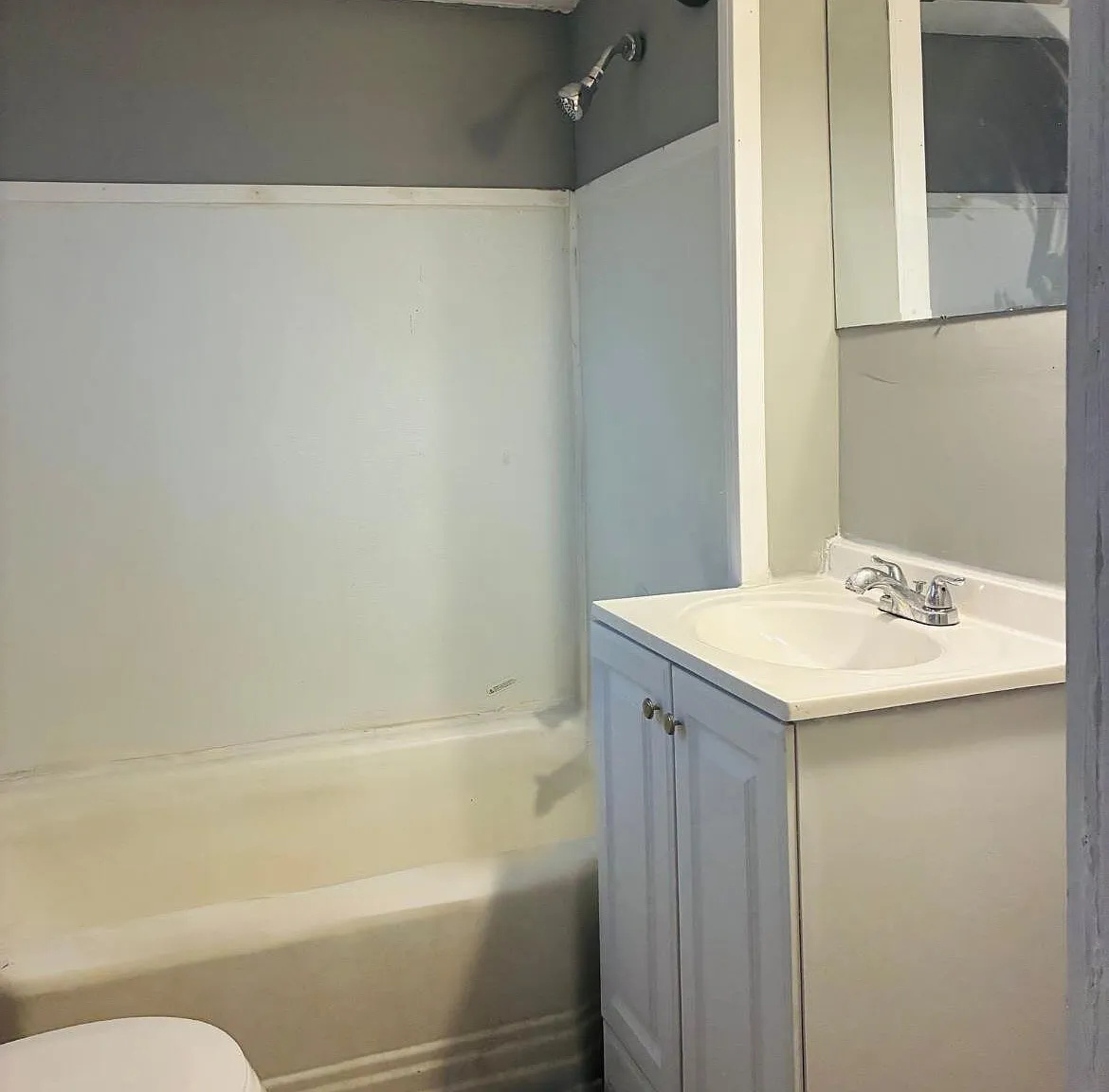 401 Gardner St — Photo 1