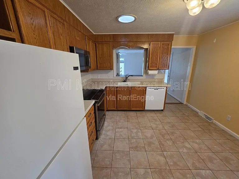 15 Ginell Cir — Photo 14