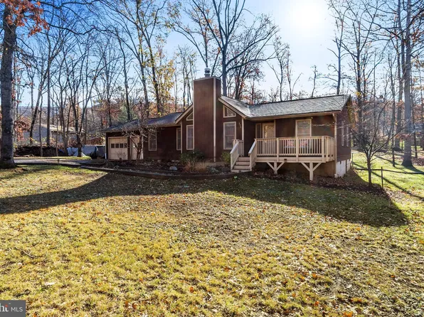 896 Red Bird Ln, Harpers Ferry, WV 25425