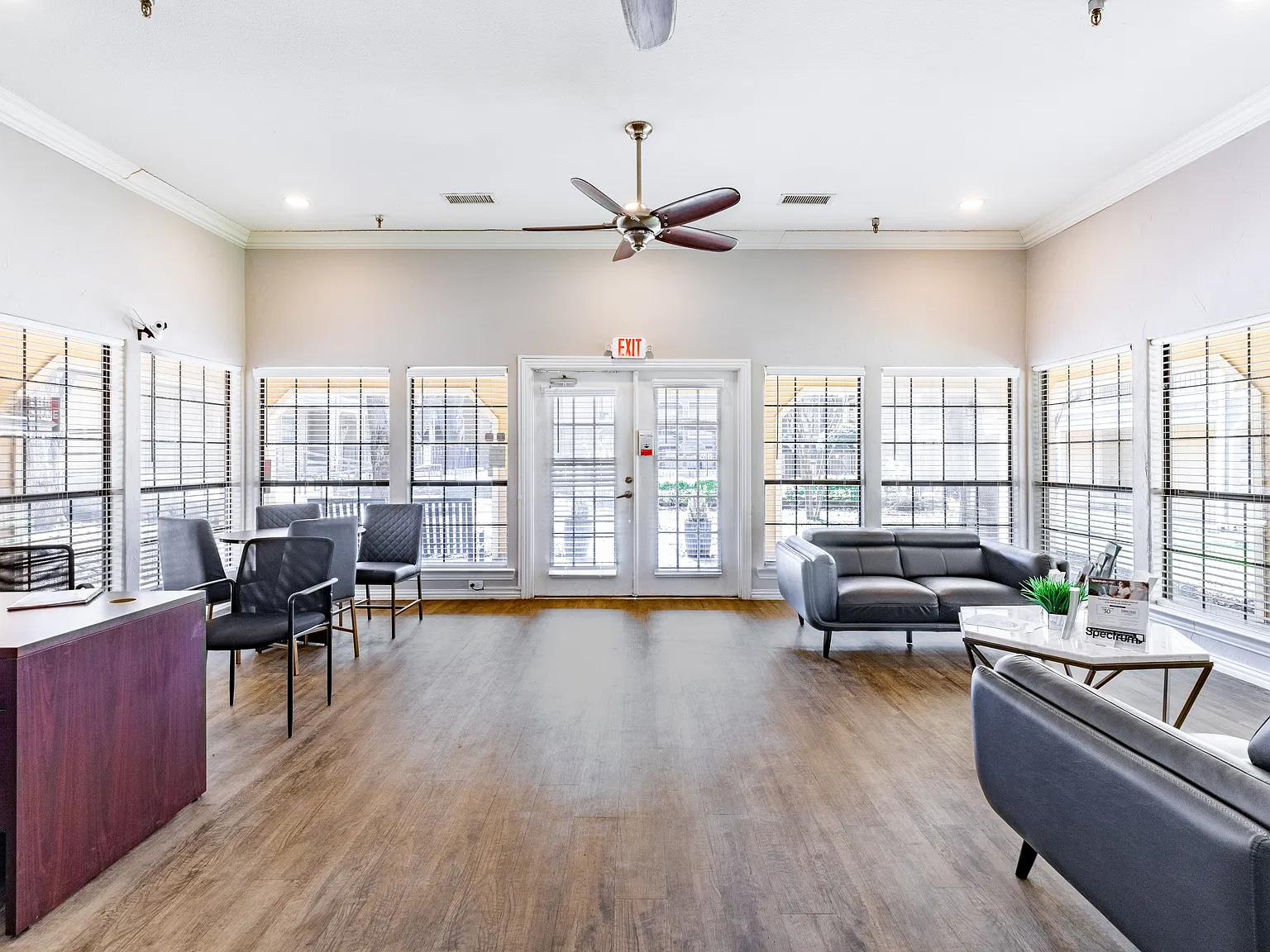 Forest Hills Apartments — Photo 3
