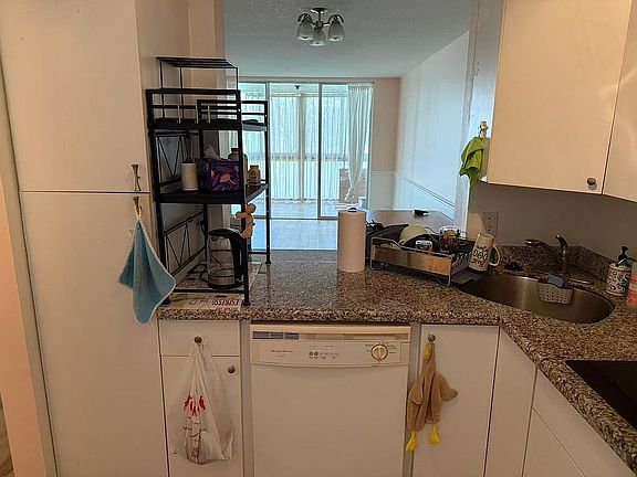 5th image of 9420 Poinciana Pl APT 206