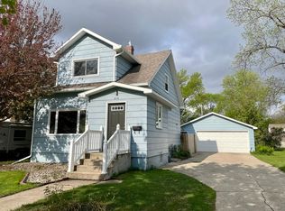 816 6th St SW, Willmar, MN 56201