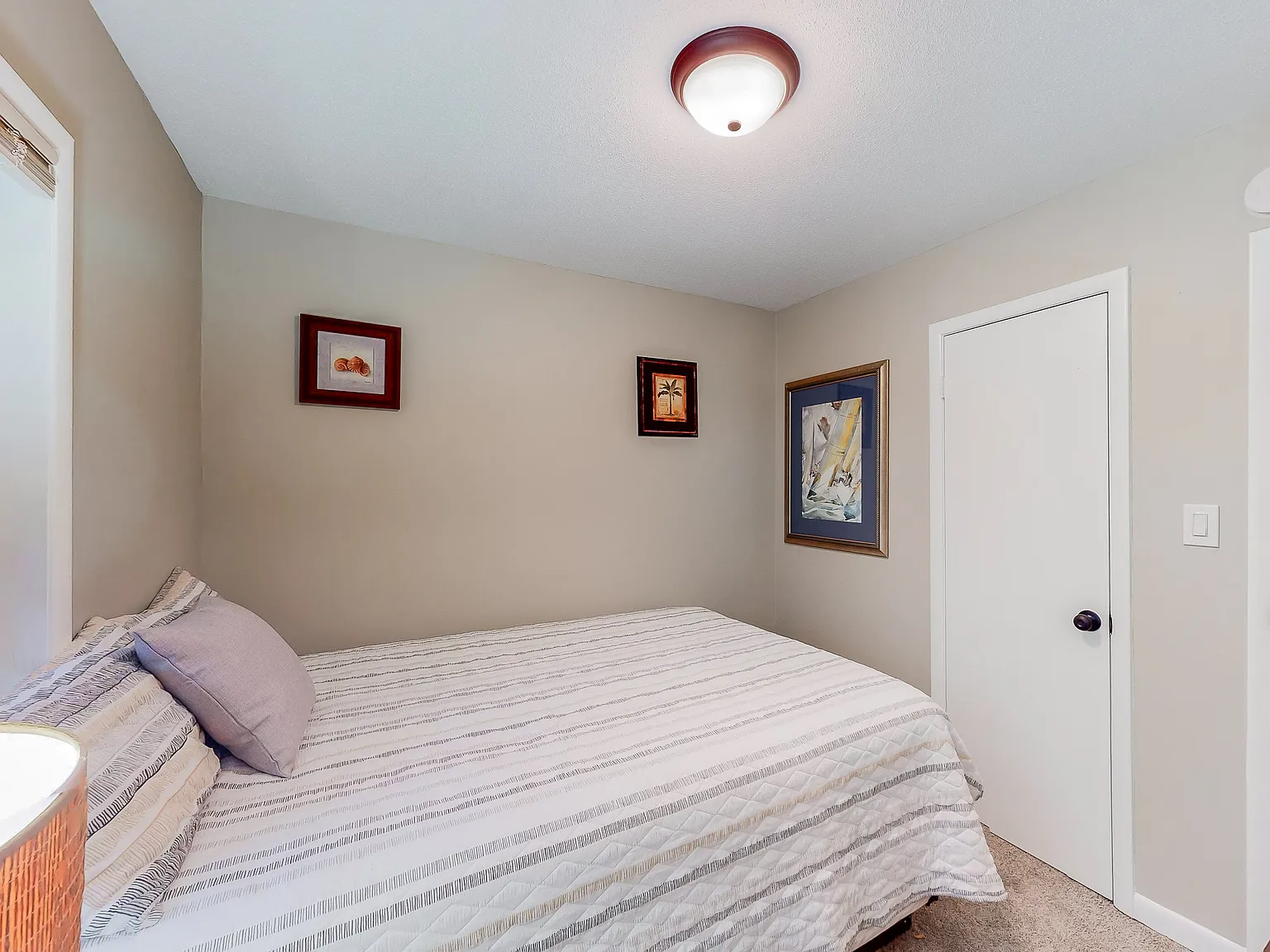 4 bed, 2.0 bath, 1640 sqft, $737 — Photo 2