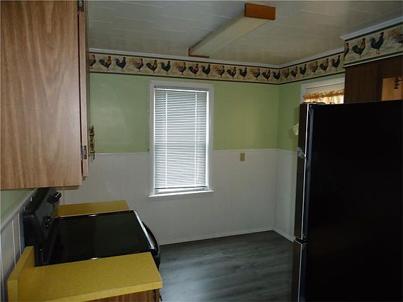 5th image of 429 Sloan Ave