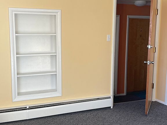 5th image of 118 W Apricot Ave #2