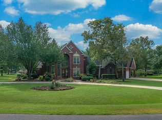 18 Oak Crest Cir, Magnolia, TX 77354