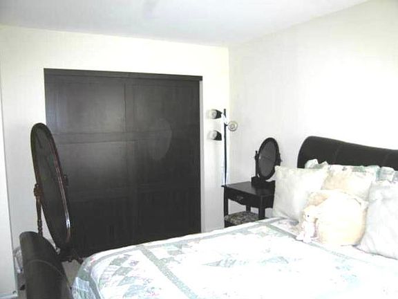 Queen or King-sized bedroom with large closet!