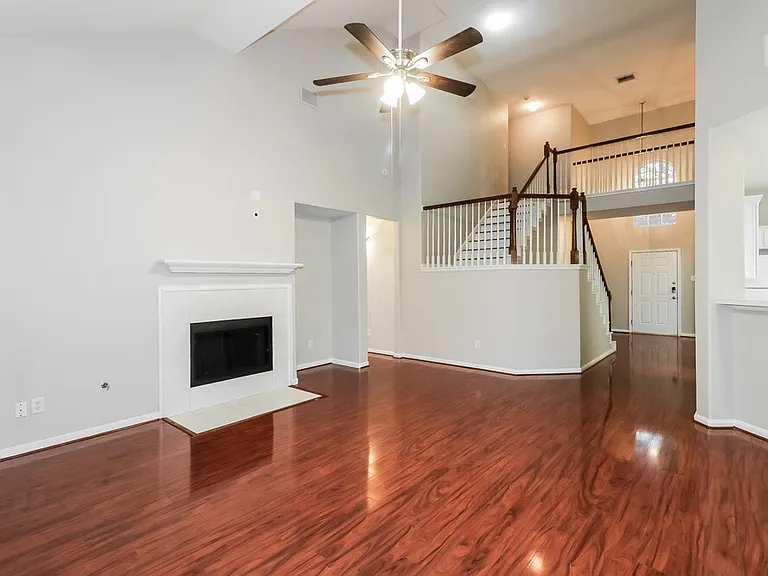 8919 Green Ray Dr — Photo 5
