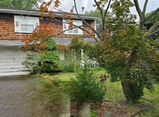 3 Barkley Ln, Nesconset, NY 11767