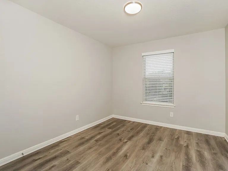11655 Bakersfield Pass — Photo 15