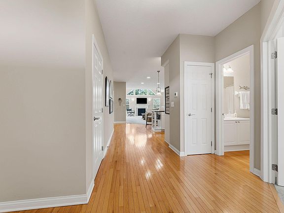 5th image of 10031 Juliana Cir