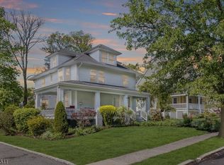 20 Ridgewood Ter, Maplewood, NJ 07040