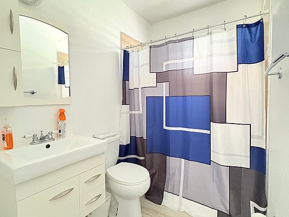 4th image of 318 Calle Citadel #301