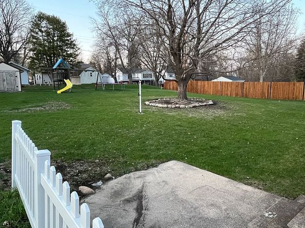 219 E Hollett St, Tracy, MN 56175