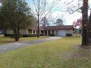 16216 SE 17th St, Ocklawaha, FL 32179