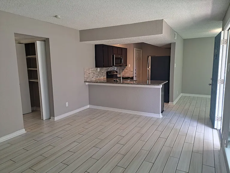 Island Bay Resort Apartments — Photo 59