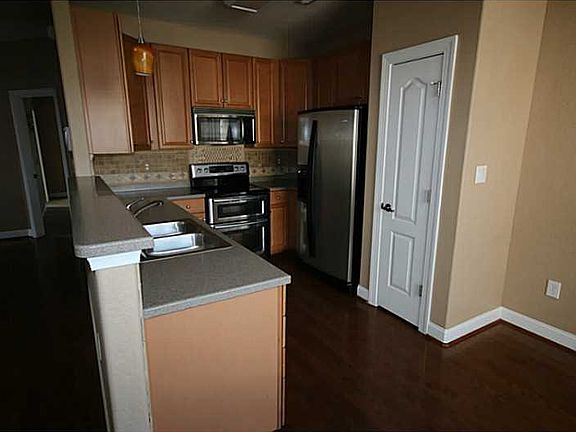 5th image of 4444 Harlesden Dr