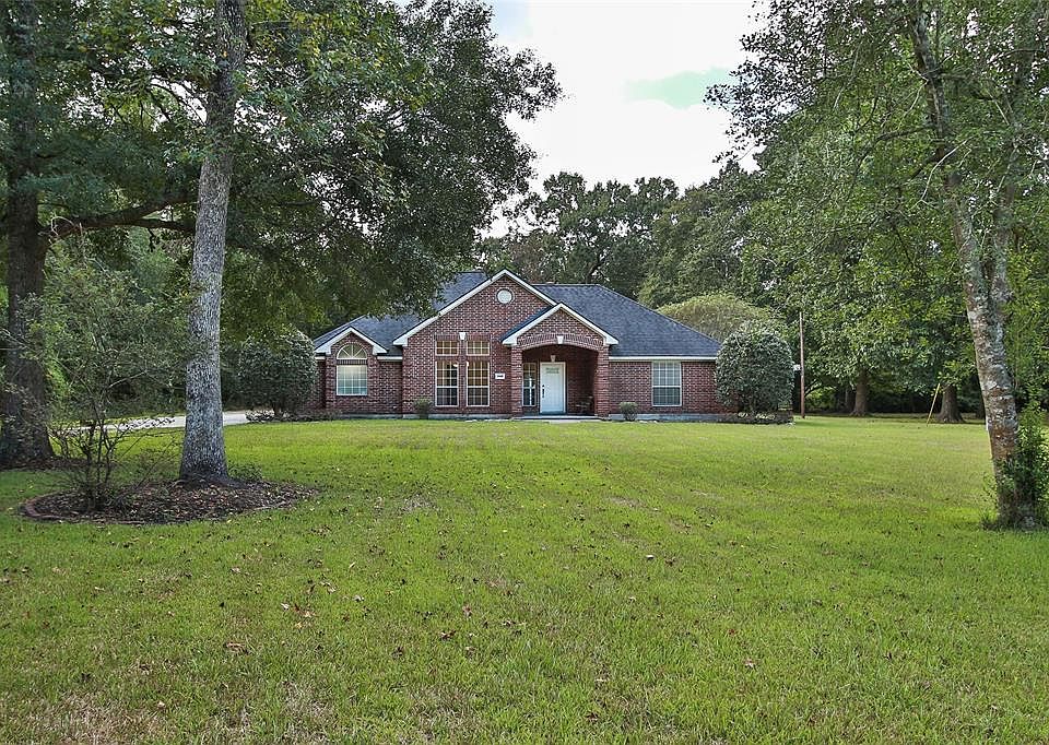 1st image of 23800 Elmwood Dr