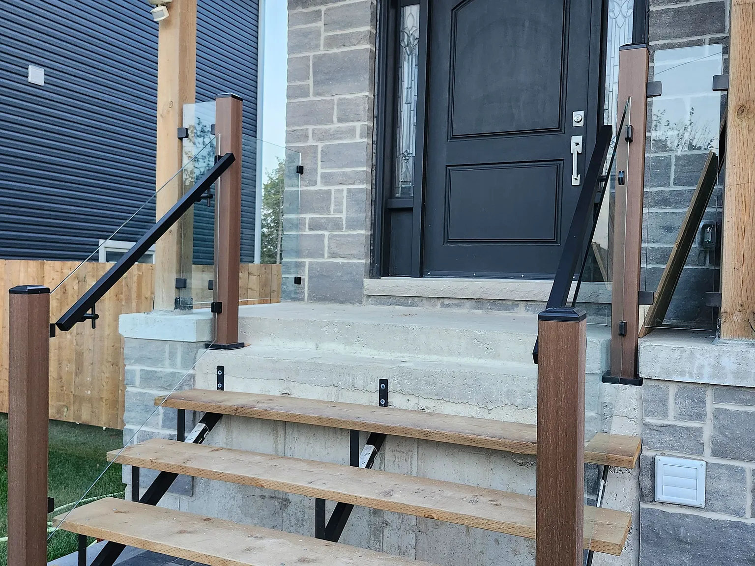 3 bed, $5,500 — Photo 2