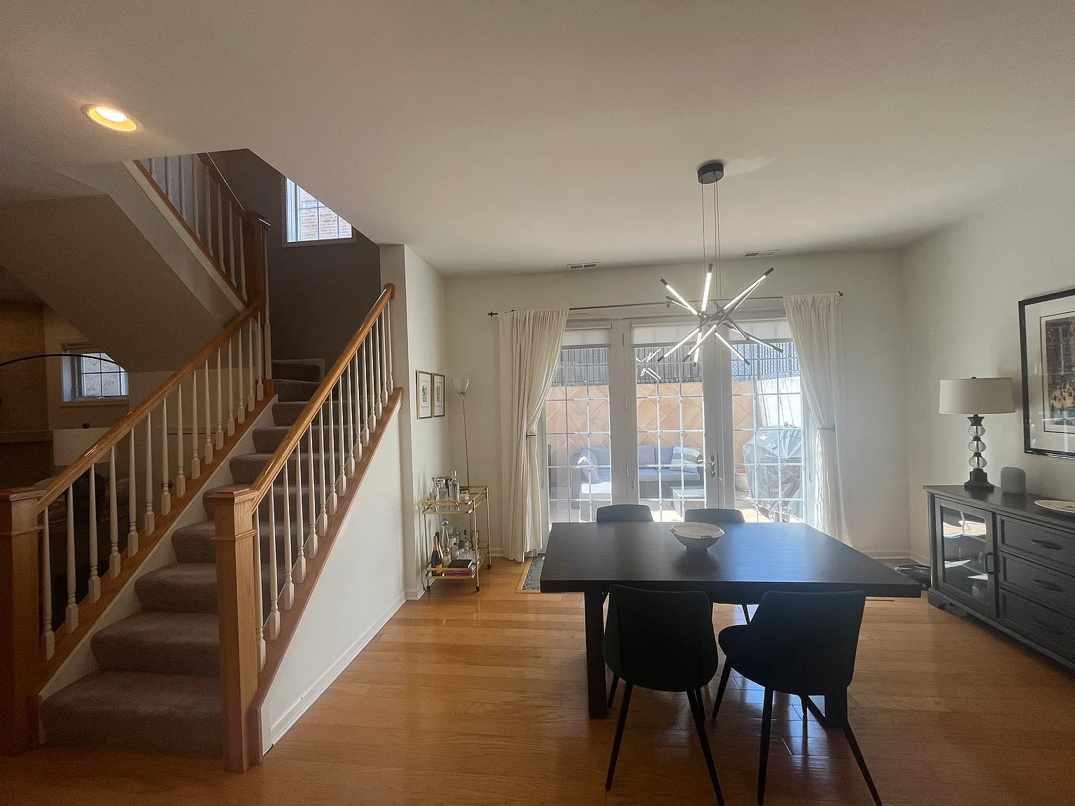 3 bed, 2.5 bath, 1850 sqft, $3,800 — Photo 4