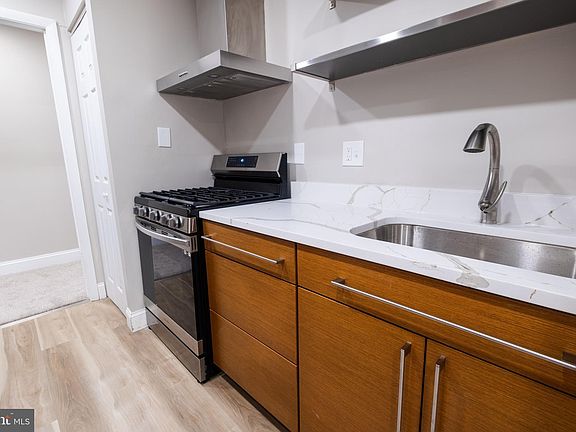 5th image of 1933 Wilson Ln APT 202