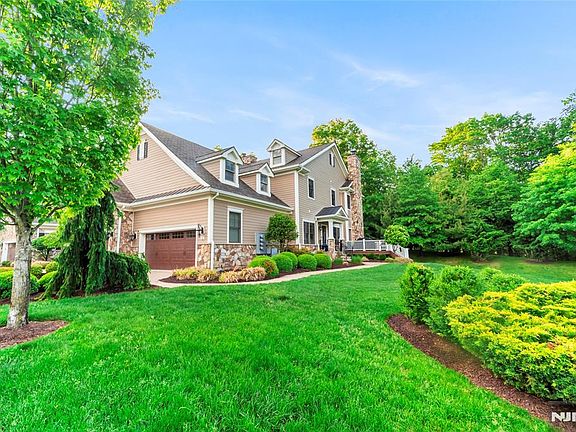 2nd image of 32 Cherrywood Ct #7004