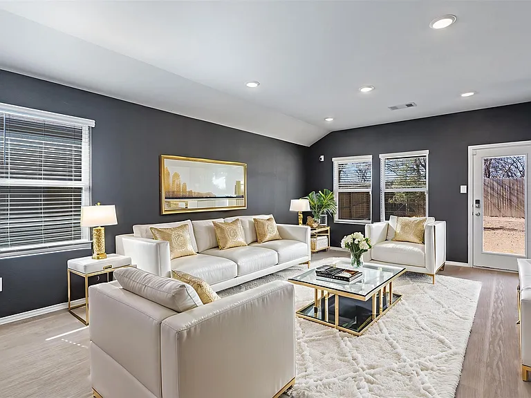 352 Sickle Loop — Photo 14