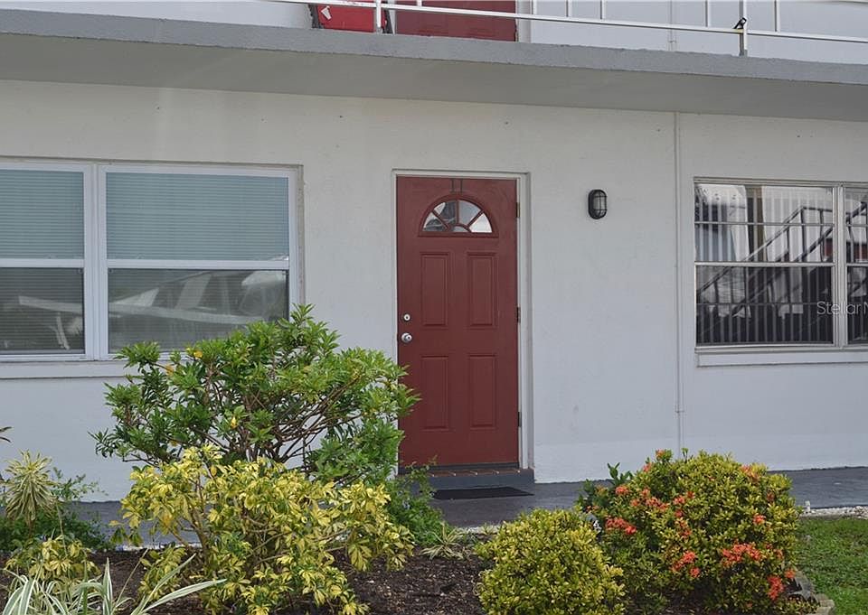 1st image of 5850 18th St N APT 11