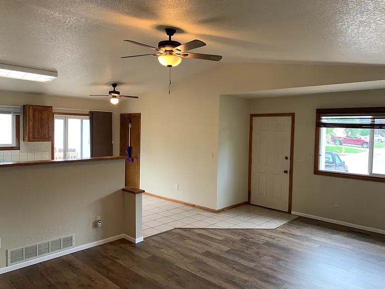 625 Woodland Way — Photo 5