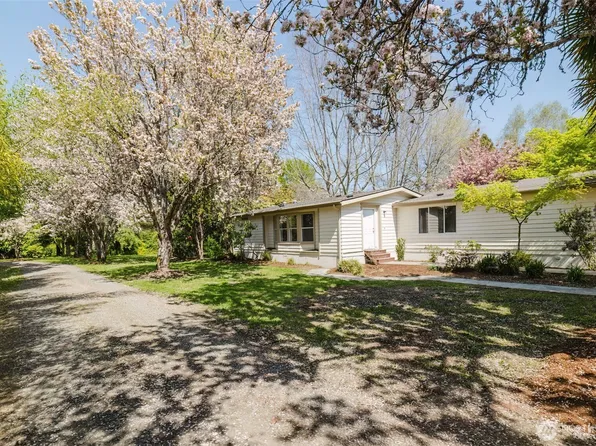 105 Schoolhouse Road, Brinnon, WA 98320