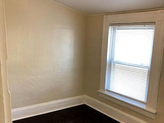 3rd image of 3126 Fairfield Ave #2