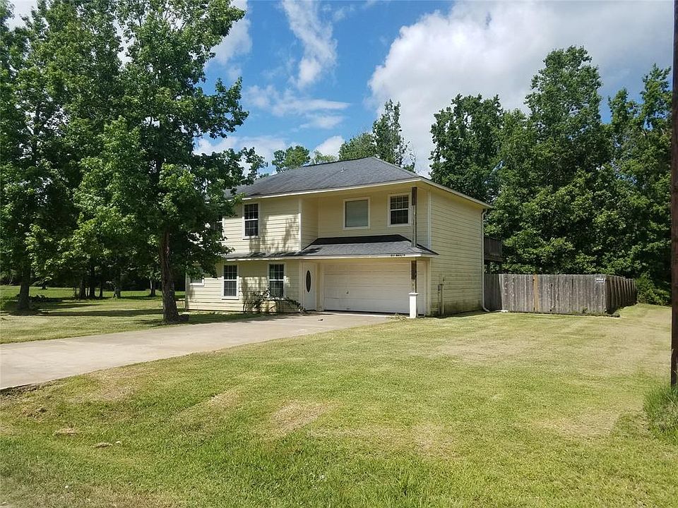 1st image of 215 Bailly Ln