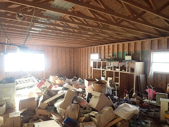 4th image of 432 Plain Ln