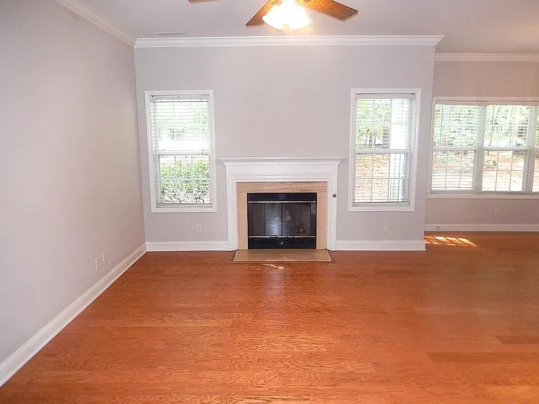211 Bridgepath Dr — Photo 5