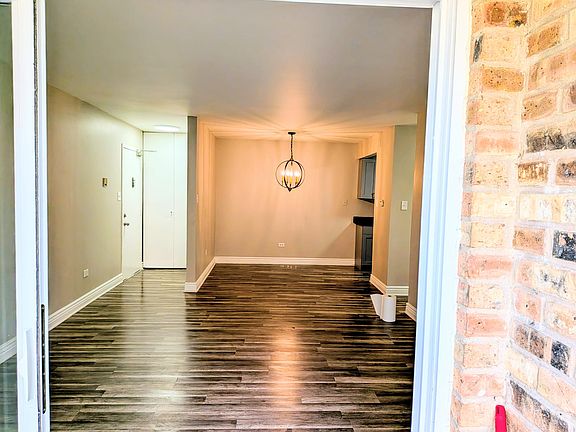 2nd image of 16 E Dundee Quarter Dr #102