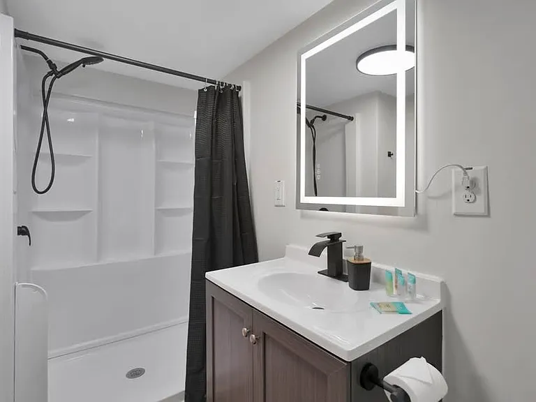 521 E Water St #2 — Photo 7