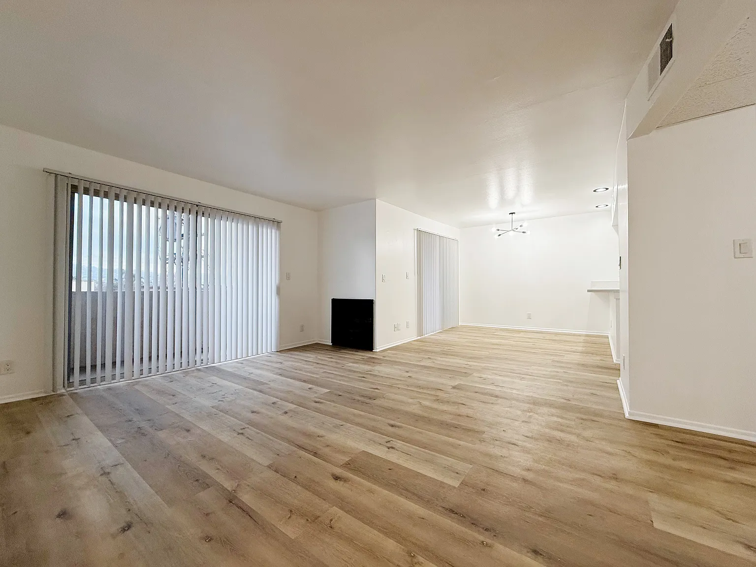 Alcott Apartments — Photo 3