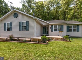 81 Mountain Side Ln, Catawissa, PA 17820