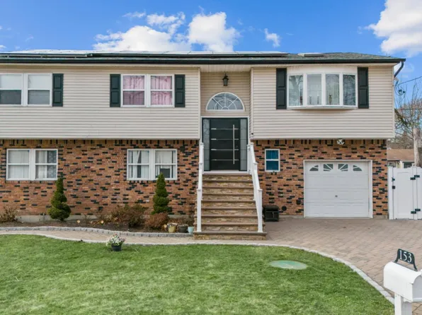153 N Arizona Road, West Babylon, NY 11704