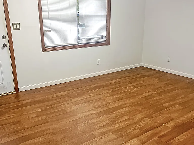 1416 Harrison Ave NW — Photo 4