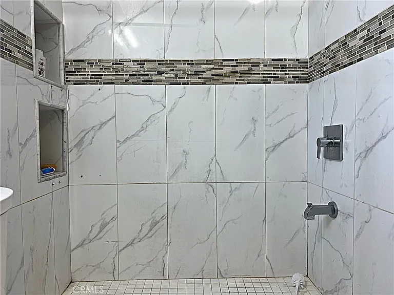 17601 Sycamore Ln — Photo 19