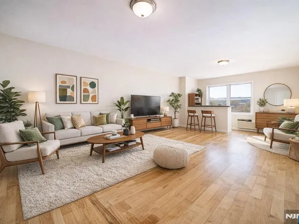 448 Palisade Ave, Cliffside Park, NJ 07010