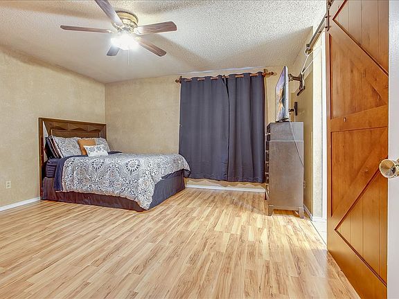 5th image of 8212 Waco Ave