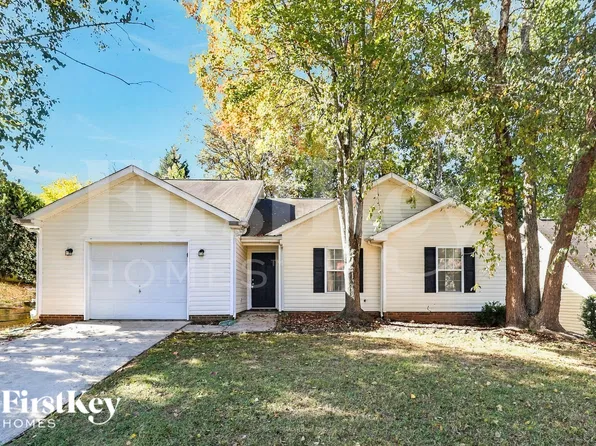 7418 Saddle Trail Ln, Charlotte, NC 28269