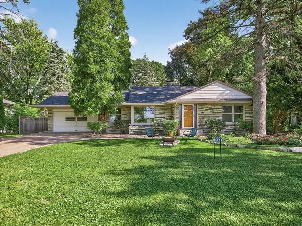 1544 Mississippi River Blvd S, Saint Paul, MN 55116