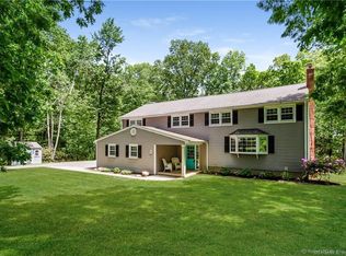 37 Elaine Dr, Simsbury, CT 06070