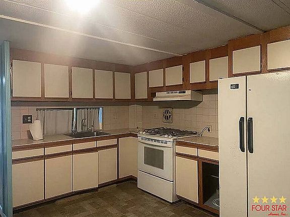2nd image of 79 Marilyn Ave