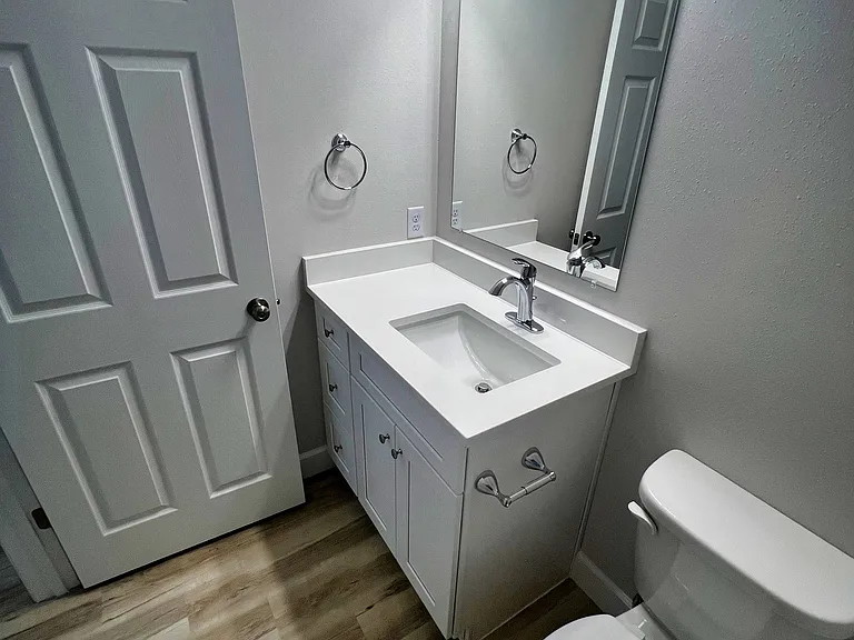 182 Madison St #B — Photo 8