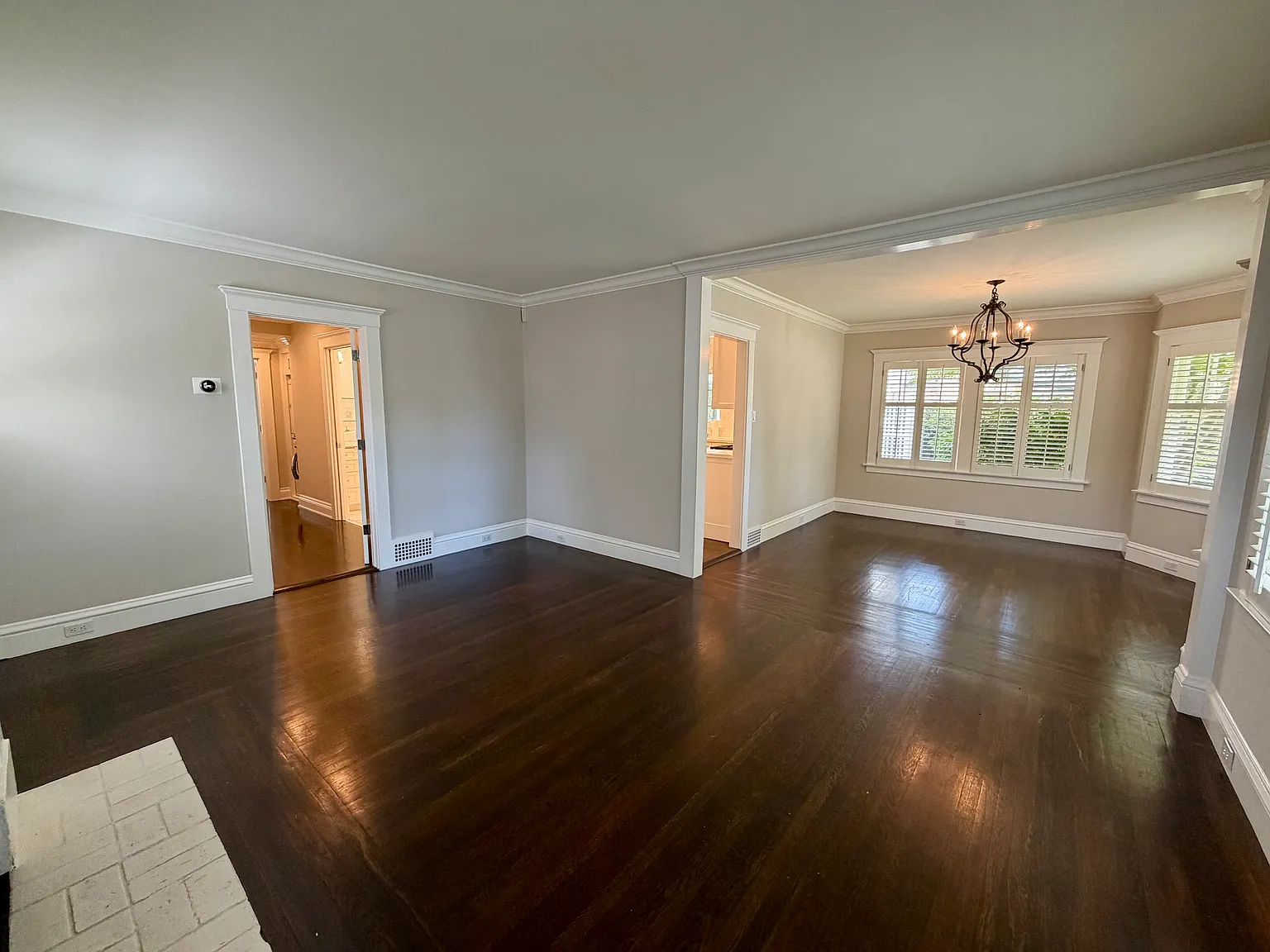 3 bed, 1140 sqft, $8,250 — Photo 3