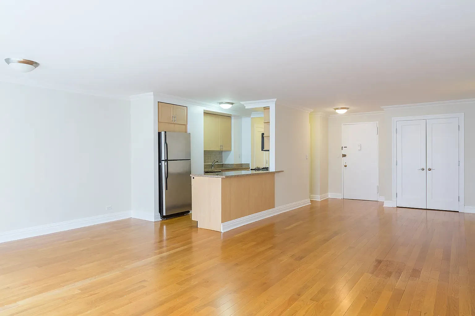 210 West 89th Street — Photo 2